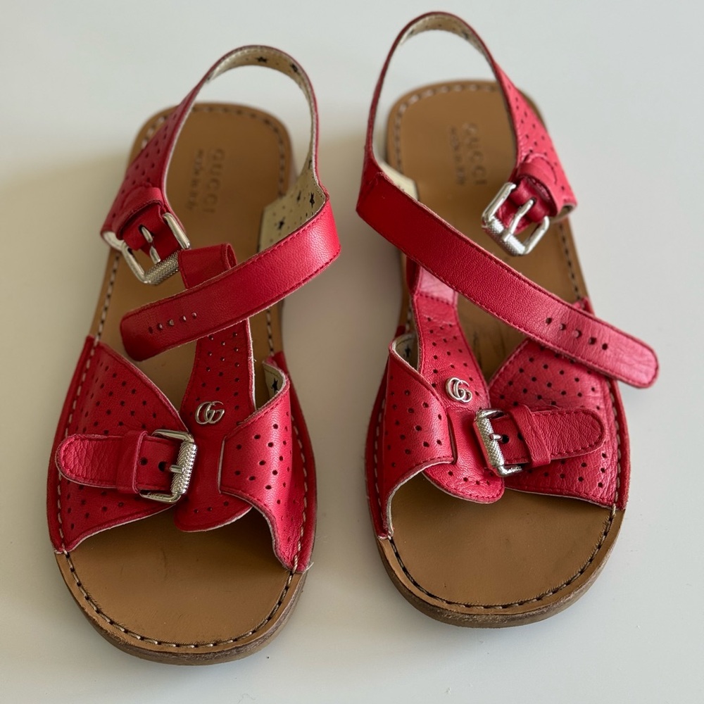 Gucci pink sandal